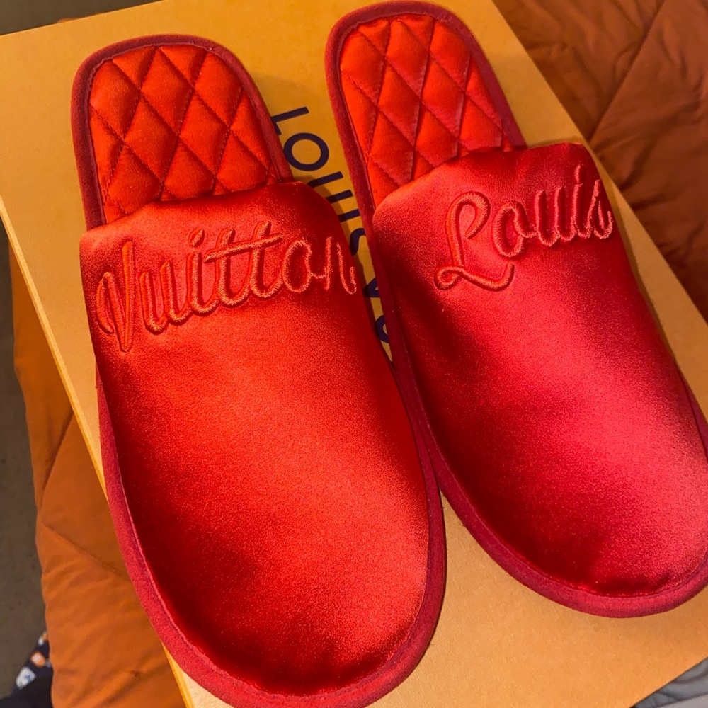 Women’s Louis Vuitton Slippers Red size 39/9us
